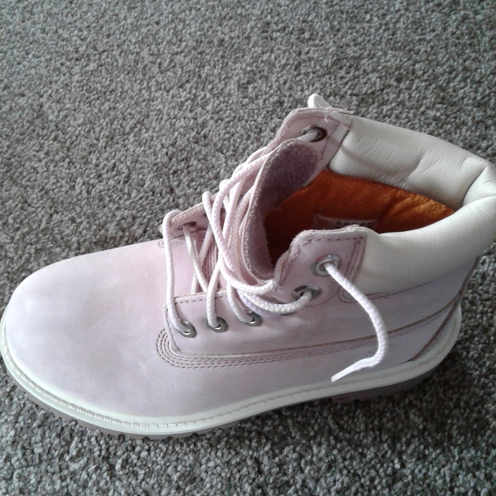 NWOT Kids Timberland Boots